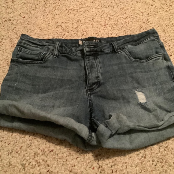 Women’s shorts - Picture 1 of 1